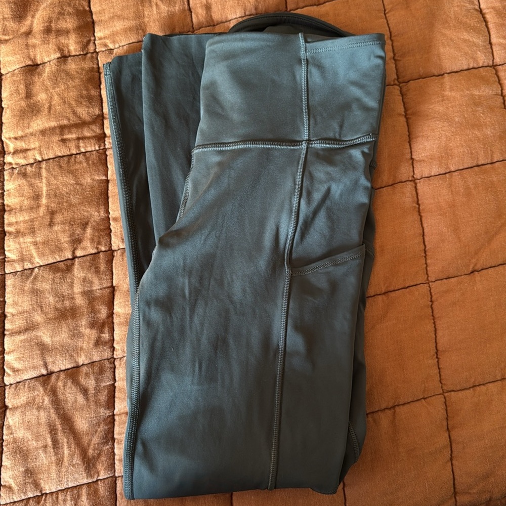 Lululemon Fast and Free 7/8 Running Tights Size 4 - Picture 2 of 8